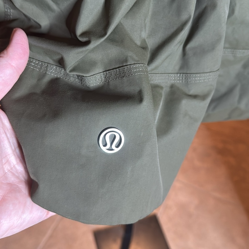 Lululemon Fo Drizzle Jacket Fatigue Green Size 6 - Picture 11 of 16